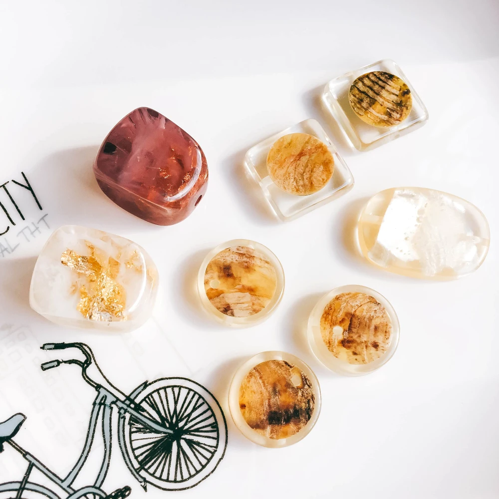 Clear Gold Foil IrregularResin Beads Pendant Necklace Charms Jewelry Accessories Components Diy Material 6pcs
Clear Gold Foil IrregularResin Beads Pendant Necklace Charms Jewelry Accessories Components Diy Material 6pcs