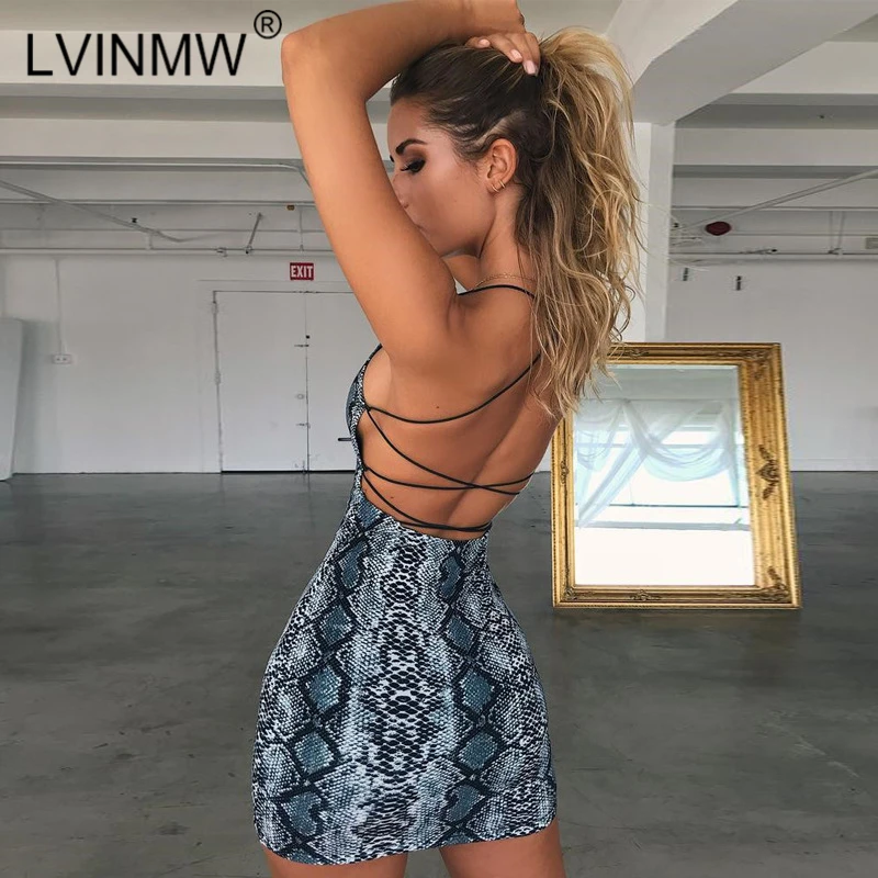 LVINMW сексуальное платье со змеиным принтом с открытой спиной на шнуровке 2018 зимнее женское мини-платье на бретельках облегающее платье Вече...
LVINMW сексуальное платье со змеиным принтом с открытой спиной на шнуровке 2018 зимнее женское мини-платье на бретельках облегающее платье Вече...