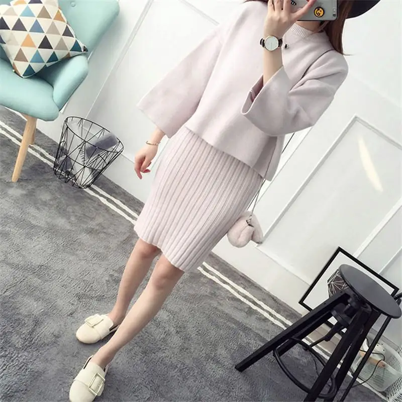 2019 Autumn Women Sweater + Striped Dress Suits Solid Color Female Casual Two Pieces Set Loose Sweater Knit Mini Dress K238 
2019 Autumn Women Sweater + Striped Dress Suits Solid Color Female Casual Two Pieces Set Loose Sweater Knit Mini Dress K238