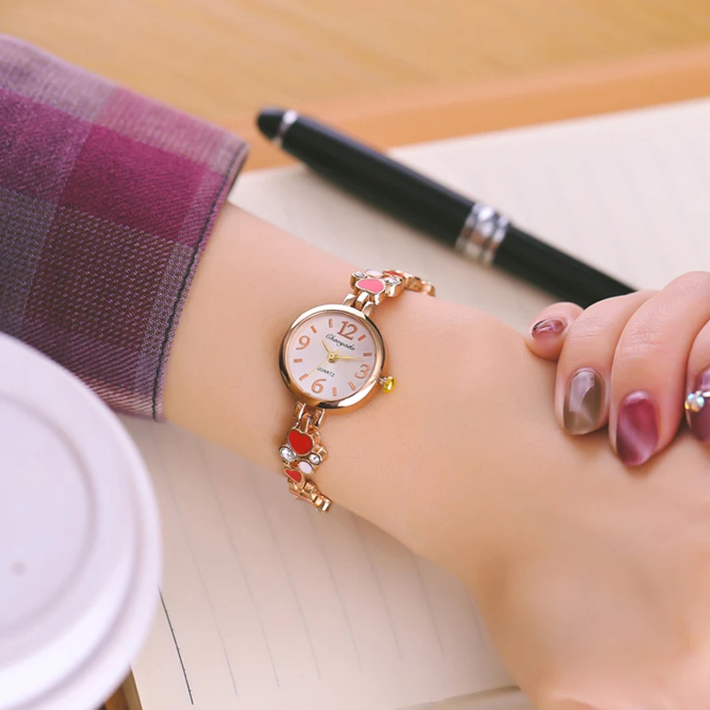 2018 new brand girls children watch diamond rose gold casual quatrz watch bracelet lovely love beautiful watch female clock
2018 new brand girls children watch diamond rose gold casual quatrz watch bracelet lovely love beautiful watch female clock