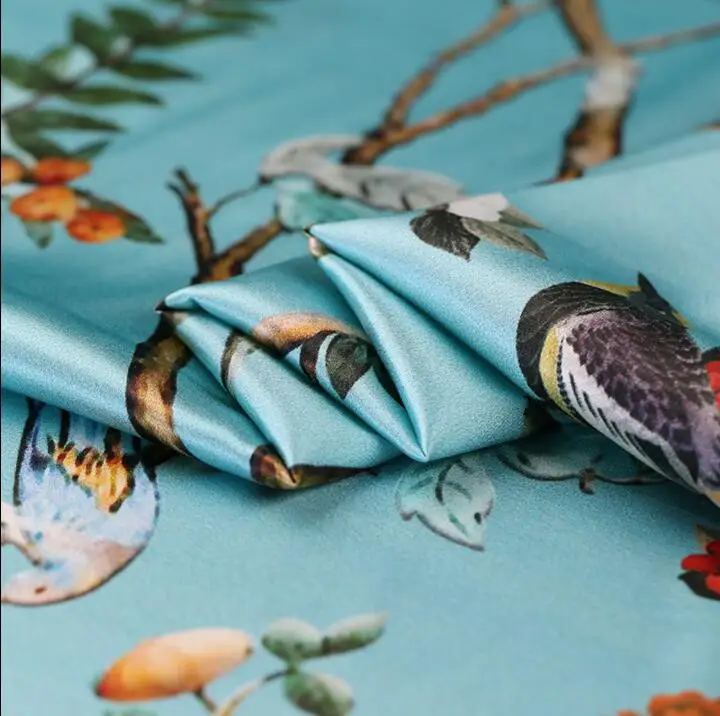 Europe and the United States, spring and summer brand show, high-end heavy digital painting, silk satin fabric, clothing magazin
Europe and the United States, spring and summer brand show, high-end heavy digital painting, silk satin fabric, clothing magazin
