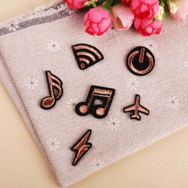 Gold Line Small Standard WIFI Power Musical Symbol Clothes Decorative Patch Iron on Transfers for Baby's Clothing Applique
Gold Line Small Standard WIFI Power Musical Symbol Clothes Decorative Patch Iron on Transfers for Baby's Clothing Applique
