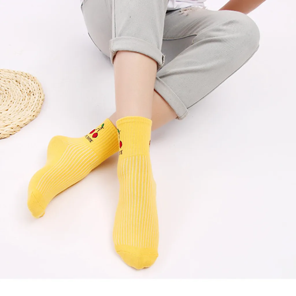 Funny socks Fashion Womens Cotton Color Block Socks Warm Colorful Diamond Casual Dress Socks calcetines mujer
Funny socks Fashion Womens Cotton Color Block Socks Warm Colorful Diamond Casual Dress Socks calcetines mujer