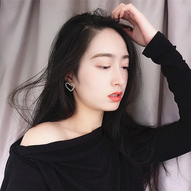 Special cold like earrings temperament Korean fashion earrings hearts of pearl earrings Fashion exquisite earrings
Special cold like earrings temperament Korean fashion earrings hearts of pearl earrings Fashion exquisite earrings