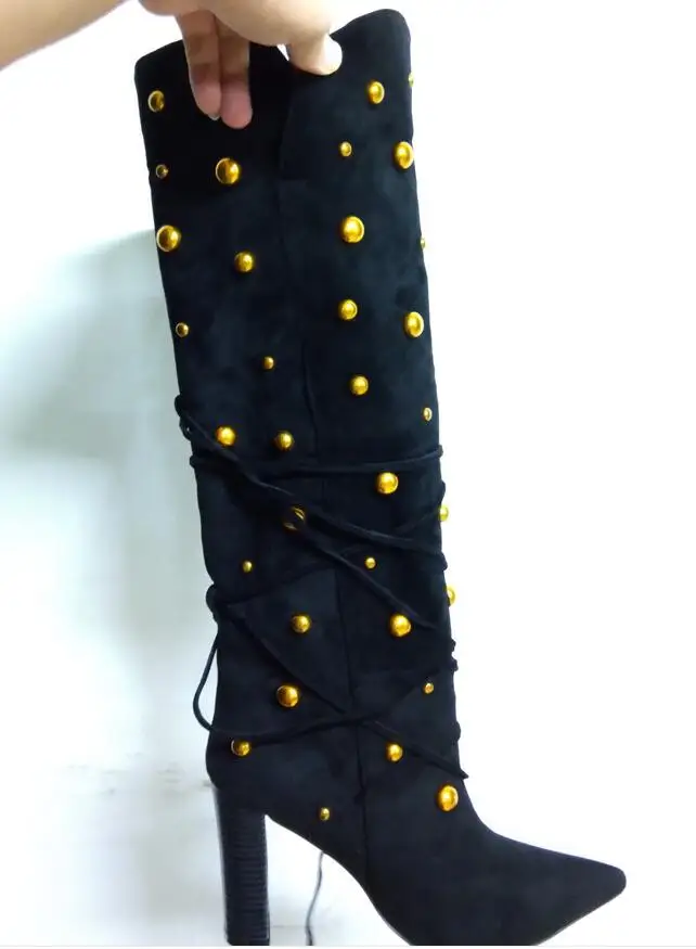 Hot Fashion Elegant Black Flock Mid-Calf Shoes Pointed Toe Slip-On Women's shoes Square Heel Metal Decoration Women's Boots
Hot Fashion Elegant Black Flock Mid-Calf Shoes Pointed Toe Slip-On Women's shoes Square Heel Metal Decoration Women's Boots