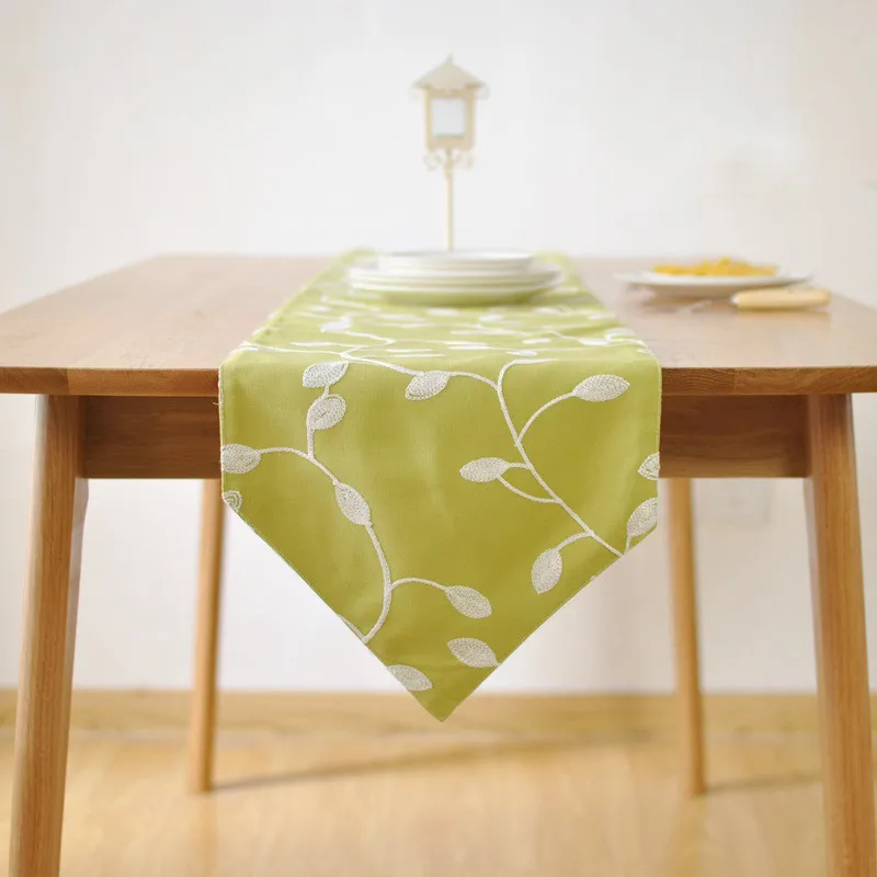 BZ382 Embroidered cotton fabric table runner table cloth pastoral simple European TV cabinet coffee table runner
BZ382 Embroidered cotton fabric table runner table cloth pastoral simple European TV cabinet coffee table runner