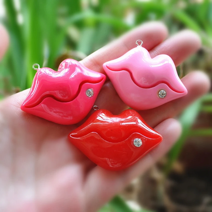 Jewelry Materials For DIY Phone Decoration 12pcs 44*31mm Resin Charms Necklace Cute Lips Pendant
Jewelry Materials For DIY Phone Decoration 12pcs 44*31mm Resin Charms Necklace Cute Lips Pendant