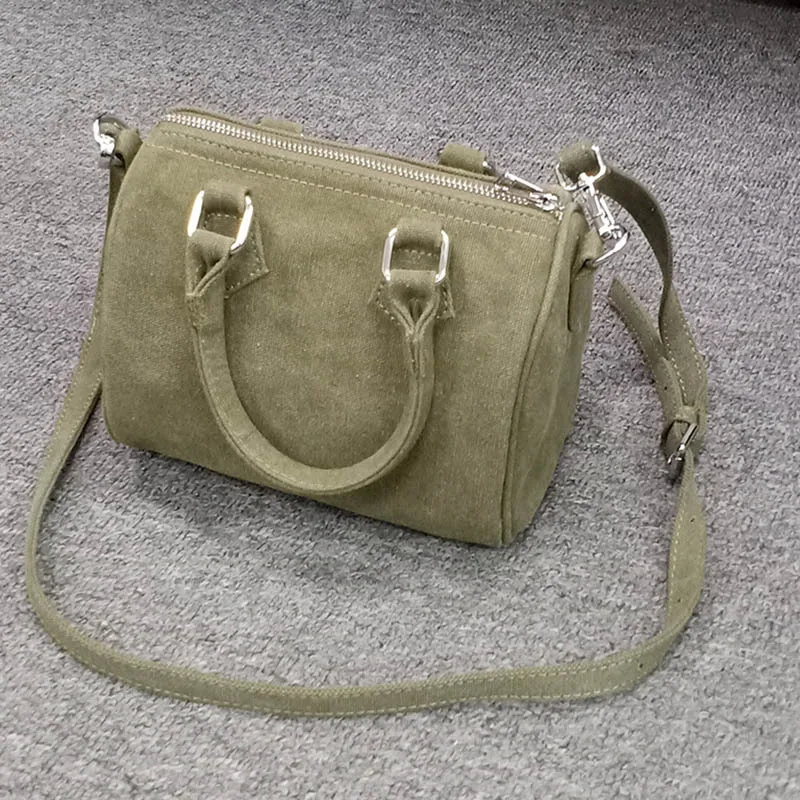 2021 Military green canvas pillow Japanese and Korean fashion hand bill of lading shoulder diagonal cross small bag bucket bag
2021 Military green canvas pillow Japanese and Korean fashion hand bill of lading shoulder diagonal cross small bag bucket bag
