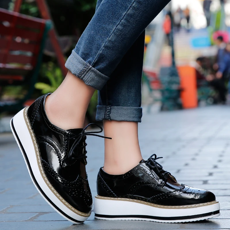 MIUBU Women Platform Oxford Brogue Patent Leather Flats Lace Up Shoes Pointed Toe Creepers Vintage luxury beige wine red Black
MIUBU Women Platform Oxford Brogue Patent Leather Flats Lace Up Shoes Pointed Toe Creepers Vintage luxury beige wine red Black