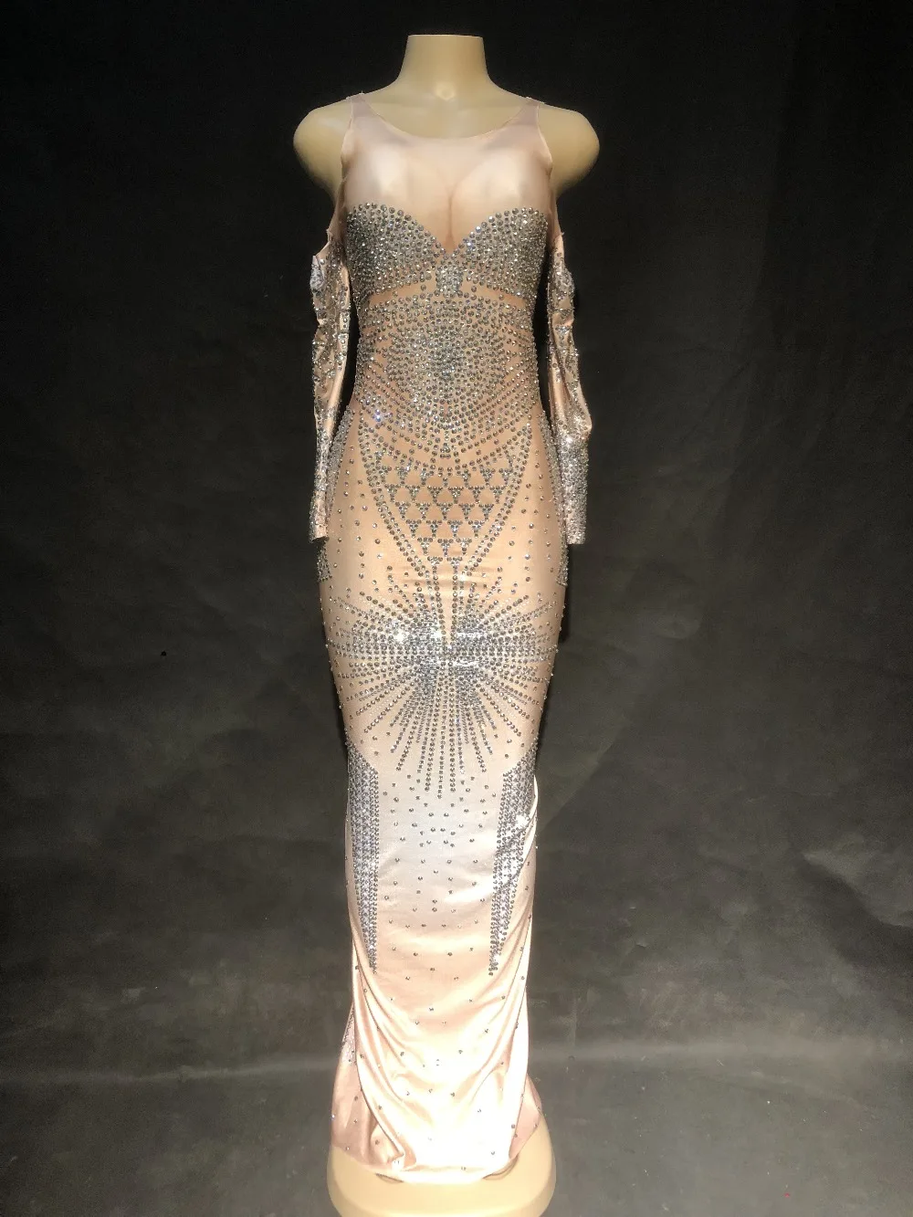 Очень блестящее длинное платье разы, сексуальный серебряный костюм с блестящими кристаллами, вечернее праздничное платье на день рождения, роскошный наряд
Очень блестящее длинное платье разы, сексуальный серебряный костюм с блестящими кристаллами, вечернее праздничное платье на день рождения, роскошный наряд