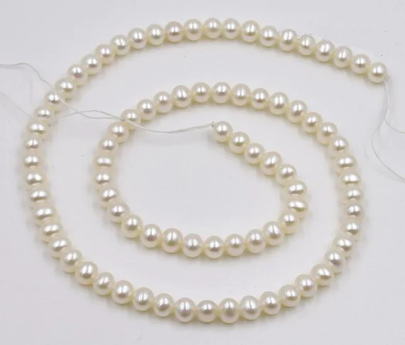 Near Round Freshwater Pearl Loose Beads,4-5mm White Color Natural Pearl Jewellery,Free Shipping
Near Round Freshwater Pearl Loose Beads,4-5mm White Color Natural Pearl Jewellery,Free Shipping