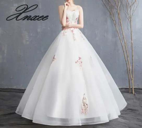 2020 new fashion slim white lace straps word shoulder tube top dress slim elegant
2020 new fashion slim white lace straps word shoulder tube top dress slim elegant