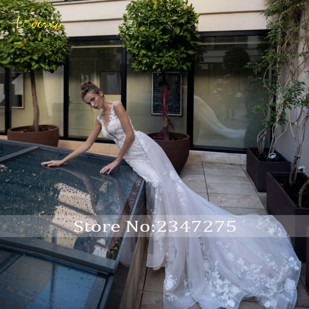 Loverxu Sexy Illusion Appliques Lace Sheath Wedding Dresses 2019 Elegant Beaded Button Detachable Train Vintage Bridal Gowns
Loverxu Sexy Illusion Appliques Lace Sheath Wedding Dresses 2019 Elegant Beaded Button Detachable Train Vintage Bridal Gowns