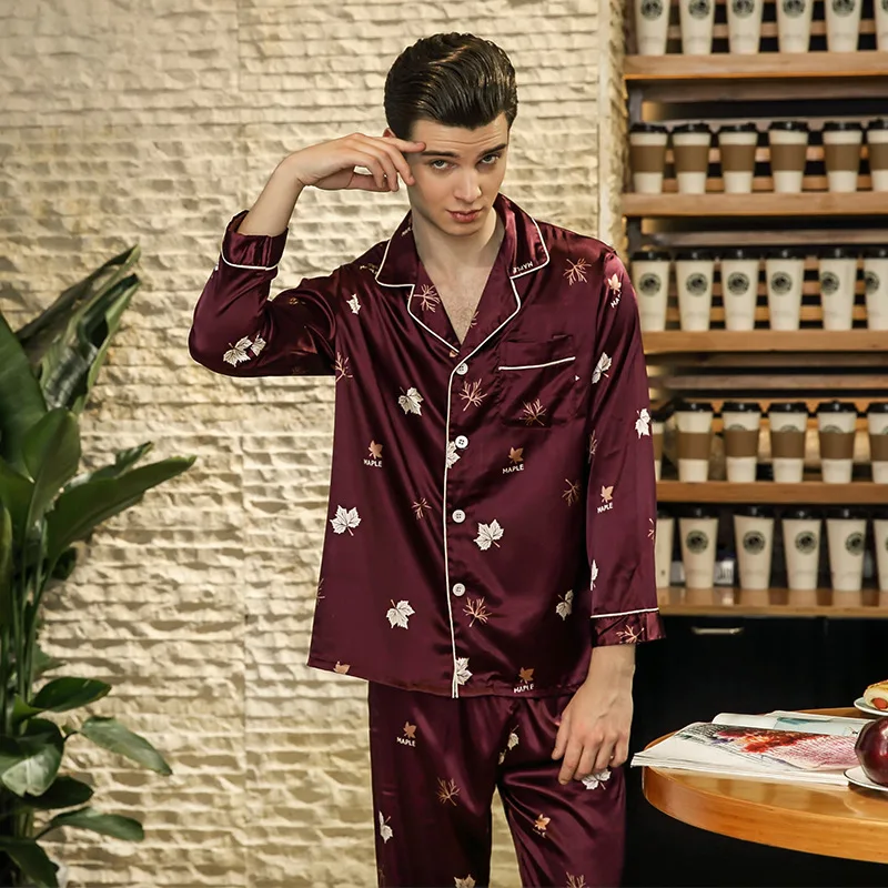 2018 Men Autumn Plus Pajamas Set Male Casual Tops and Trouser Leisure High Faux Silk Sleepwear Men's Lounge Appael Retro TZ715
2018 Men Autumn Plus Pajamas Set Male Casual Tops and Trouser Leisure High Faux Silk Sleepwear Men's Lounge Appael Retro TZ715