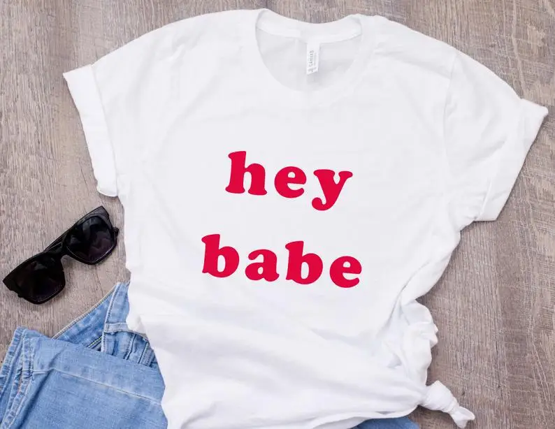 Skuggnas Новое поступление Эй babe футболка не ваш малыш Ультрамодная рубашка модная футболка Good Vibes модные футболки Прямая поставка
Skuggnas Новое поступление Эй babe футболка не ваш малыш Ультрамодная рубашка модная футболка Good Vibes модные футболки Прямая поставка