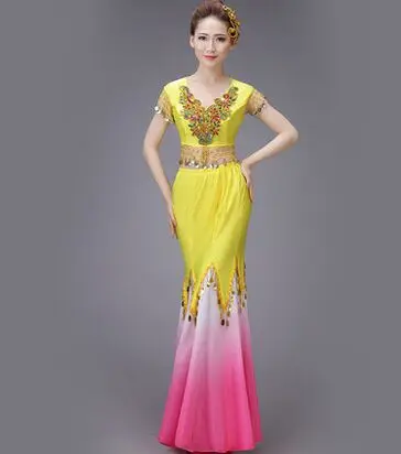 chinese national dance costumes for women belly dancer costume peacock dance costumes with paillette dance clothing
chinese national dance costumes for women belly dancer costume peacock dance costumes with paillette dance clothing