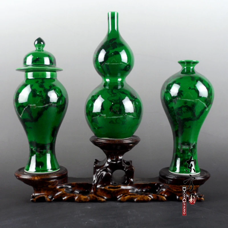 Antique Green Color Glazed Porcelain Flower Vases Handmade Household Furnishing Articles With Patterns Porcelain vase
Antique Green Color Glazed Porcelain Flower Vases Handmade Household Furnishing Articles With Patterns Porcelain vase