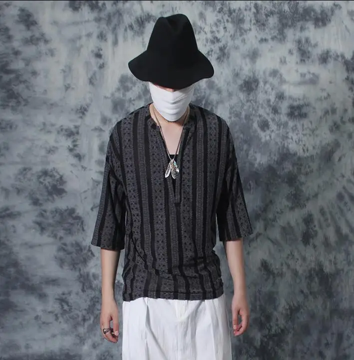 Summer V collar man thin t shirt men tshirt hip hop streetwear loose t-shirt men t shirts vintage rag patch splice men clothes
Summer V collar man thin t shirt men tshirt hip hop streetwear loose t-shirt men t shirts vintage rag patch splice men clothes