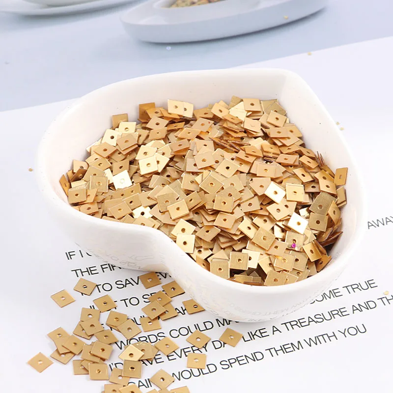 900Pcs/Lot 5mm Flat Square Shape sequins Paillettes sewing Wedding craft PVC Flat Loose Sequin For Women Garments Accessories
900Pcs/Lot 5mm Flat Square Shape sequins Paillettes sewing Wedding craft PVC Flat Loose Sequin For Women Garments Accessories