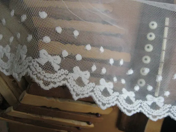 10 Yards White Embroidered Gauze Lace Bridal Lace with Bows Scalloped White Lace Fabric
10 Yards White Embroidered Gauze Lace Bridal Lace with Bows Scalloped White Lace Fabric