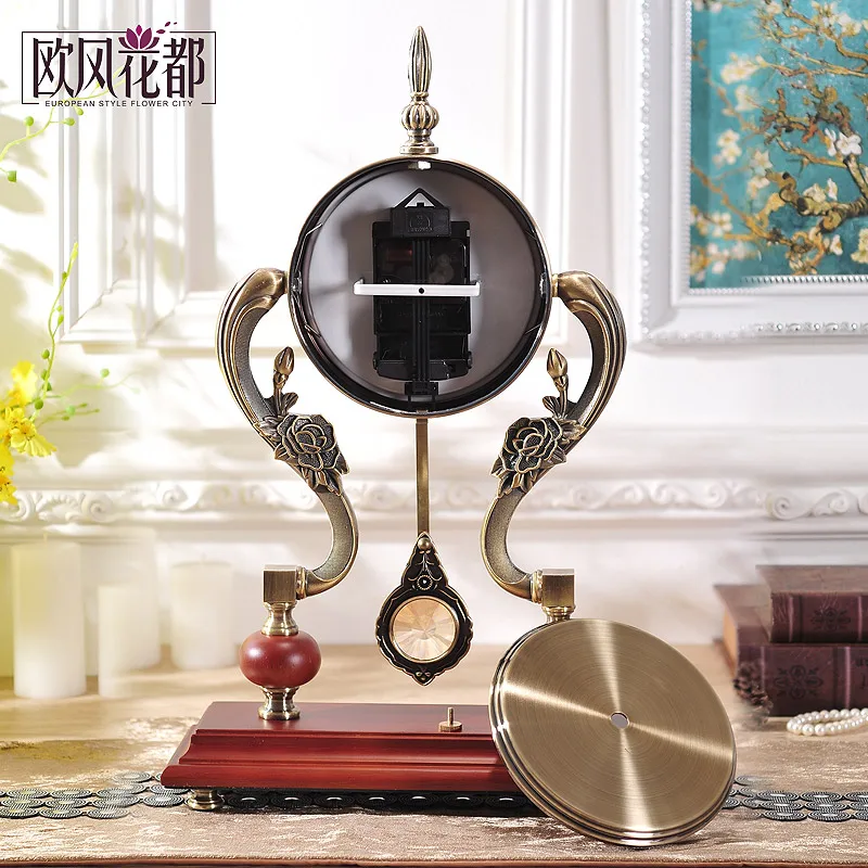 Continental Retro Clock room stand clock pendulum clock watch mute bedroom ornaments art metal clock
Continental Retro Clock room stand clock pendulum clock watch mute bedroom ornaments art metal clock