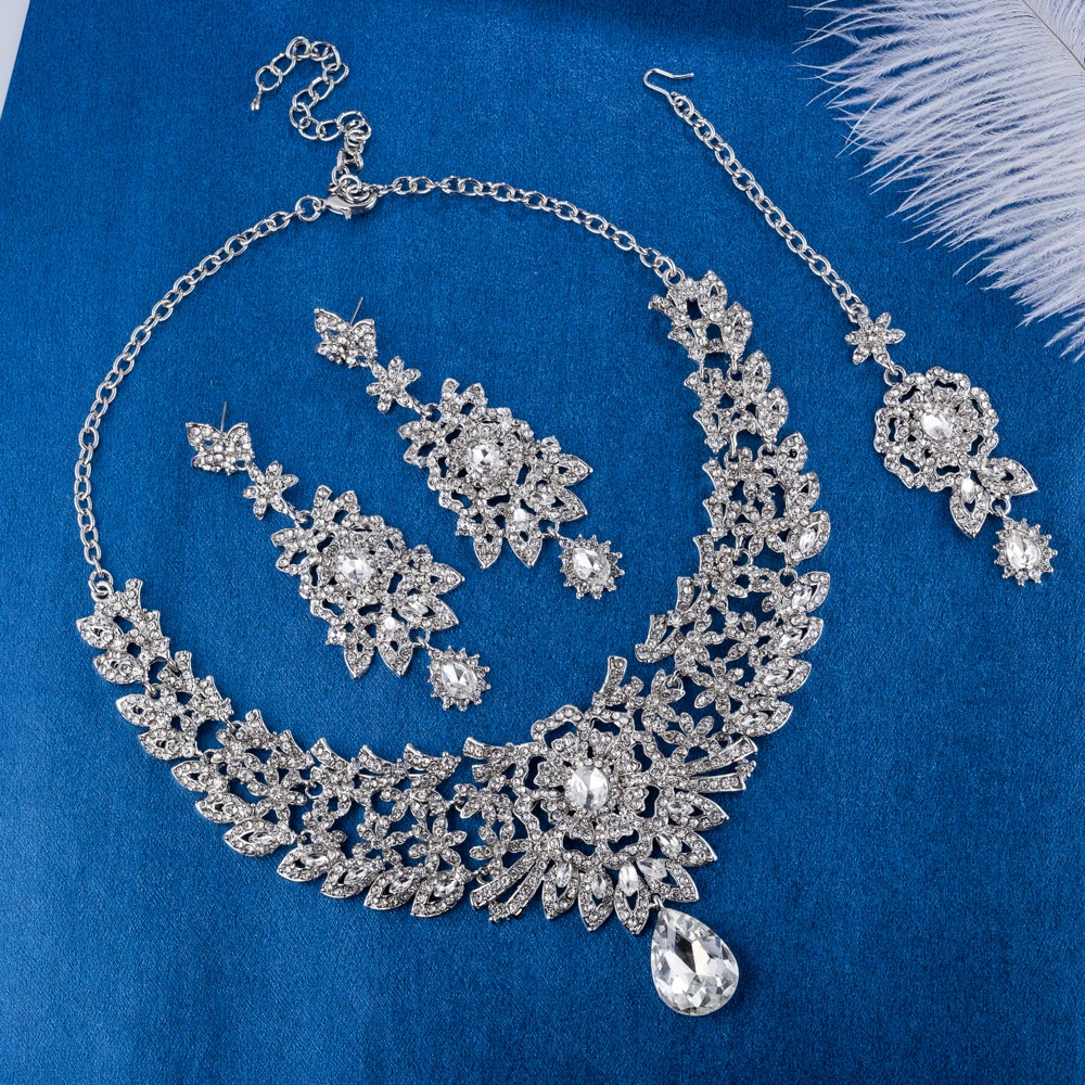 FARLENA Wedding Jewelry Clear Crystal Rhinestones Necklace Earrings and Frontal chain for Bride Indian Jewelry sets
FARLENA Wedding Jewelry Clear Crystal Rhinestones Necklace Earrings and Frontal chain for Bride Indian Jewelry sets