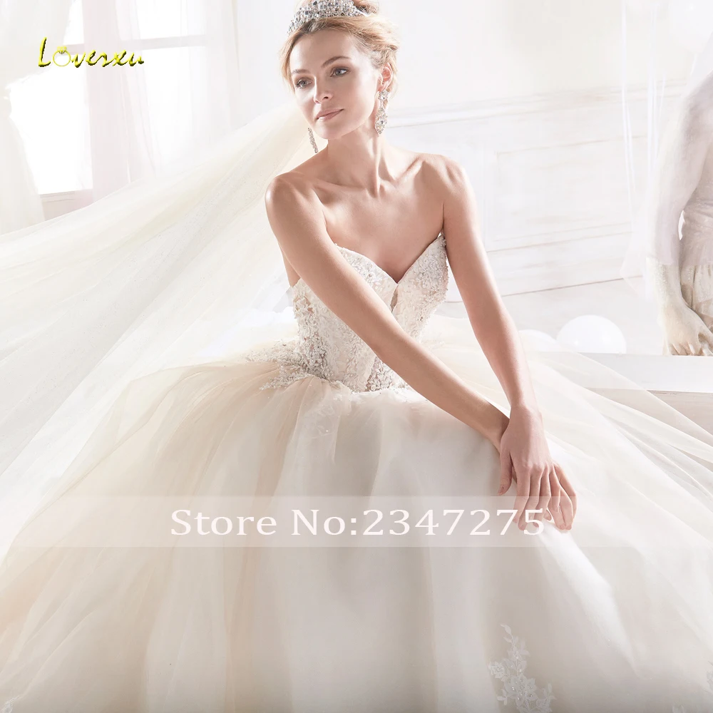 Loverxu Vestido De Noiva Sexy Backless Sweetheart Wedding Dresses 2019 Luxury Appliques Beaded Court Train A Line Bridal Gown
Loverxu Vestido De Noiva Sexy Backless Sweetheart Wedding Dresses 2019 Luxury Appliques Beaded Court Train A Line Bridal Gown