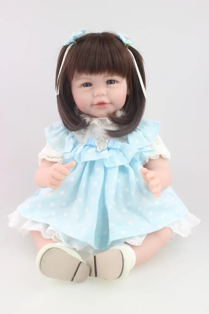Bebe girl reborn dolls 52cm silicone reborn baby dolls lifelike newborn girl brown hair wig blue clothing princess reborn boneca
Bebe girl reborn dolls 52cm silicone reborn baby dolls lifelike newborn girl brown hair wig blue clothing princess reborn boneca