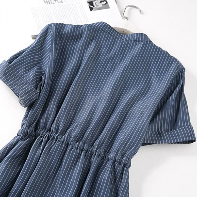 Fashion Womens Short Sleeve Single Breasted V-Neck Striped Dresses Mid-Calf Length Drawstring Waist Female Casual Denim Dresses
Fashion Womens Short Sleeve Single Breasted V-Neck Striped Dresses Mid-Calf Length Drawstring Waist Female Casual Denim Dresses