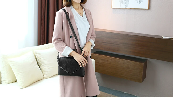 Female bag simple style fashion small bag vintage messenger shoulder bag black color tyr8/59
Female bag simple style fashion small bag vintage messenger shoulder bag black color tyr8/59