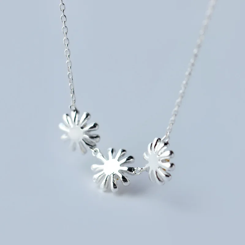 MloveAcc 925 Sterling Silver Daisies Necklaces & Pendants for Women Chrysanthemum Necklace Sterling Silver Jewelry Bijoux Femme
MloveAcc 925 Sterling Silver Daisies Necklaces & Pendants for Women Chrysanthemum Necklace Sterling Silver Jewelry Bijoux Femme