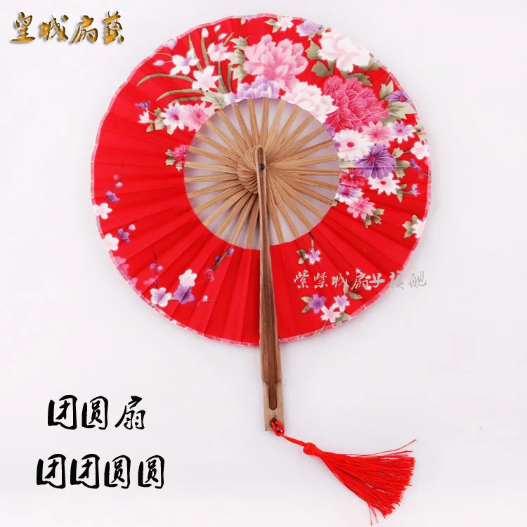 Classical Chinese Style High-grade Gift Fan Summer Style Art Chinese Folding Hand Paper Fans for Event Party Wedding Decoration
Classical Chinese Style High-grade Gift Fan Summer Style Art Chinese Folding Hand Paper Fans for Event Party Wedding Decoration