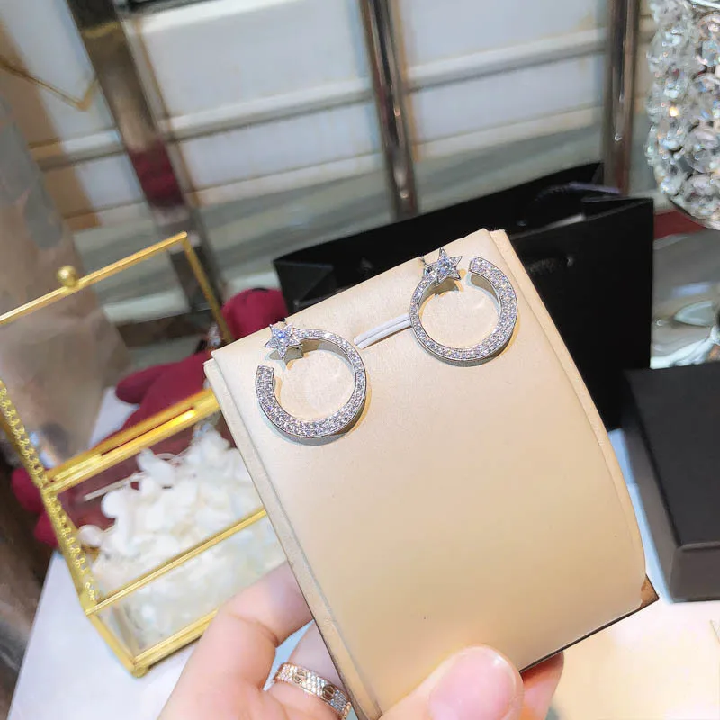 Hot Selling 2018 New Arrival Fashion Women Zircon Star Semicircle Earrings Sweet Designer Real 925 Sterling Silver Stud Earrings
Hot Selling 2018 New Arrival Fashion Women Zircon Star Semicircle Earrings Sweet Designer Real 925 Sterling Silver Stud Earrings