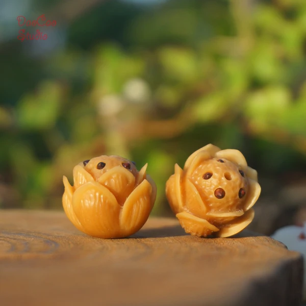 20mm Natural Bodhi Seed Fine Carved Lotus Seed Flower Brown Bead Loose beads Mala Japa Beads Bracelet Jewellry Findings DIY
20mm Natural Bodhi Seed Fine Carved Lotus Seed Flower Brown Bead Loose beads Mala Japa Beads Bracelet Jewellry Findings DIY