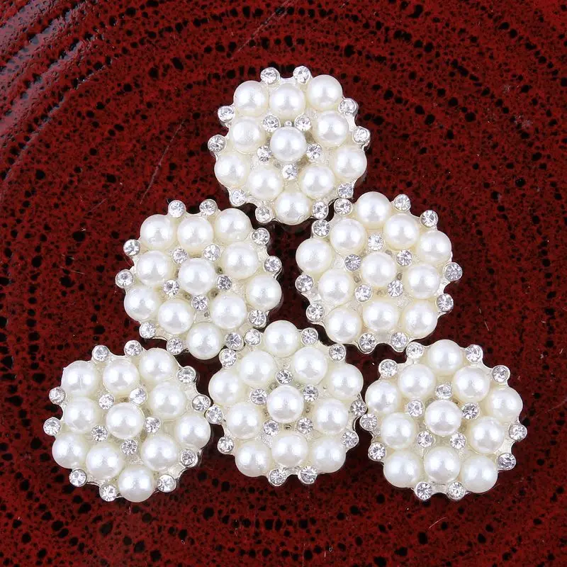 New exquisite hand-made 17mm crystals pearl metal flower charm button fashion DIY decorative ornament jewelry accessories
New exquisite hand-made 17mm crystals pearl metal flower charm button fashion DIY decorative ornament jewelry accessories