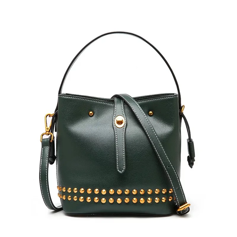 2019 Bag For Women Rivet Crossbody Ladies Bag Famous Brands Luxury Designer Shoulder Bags Genuine Leather Female bolsa feminina
2019 Bag For Women Rivet Crossbody Ladies Bag Famous Brands Luxury Designer Shoulder Bags Genuine Leather Female bolsa feminina
