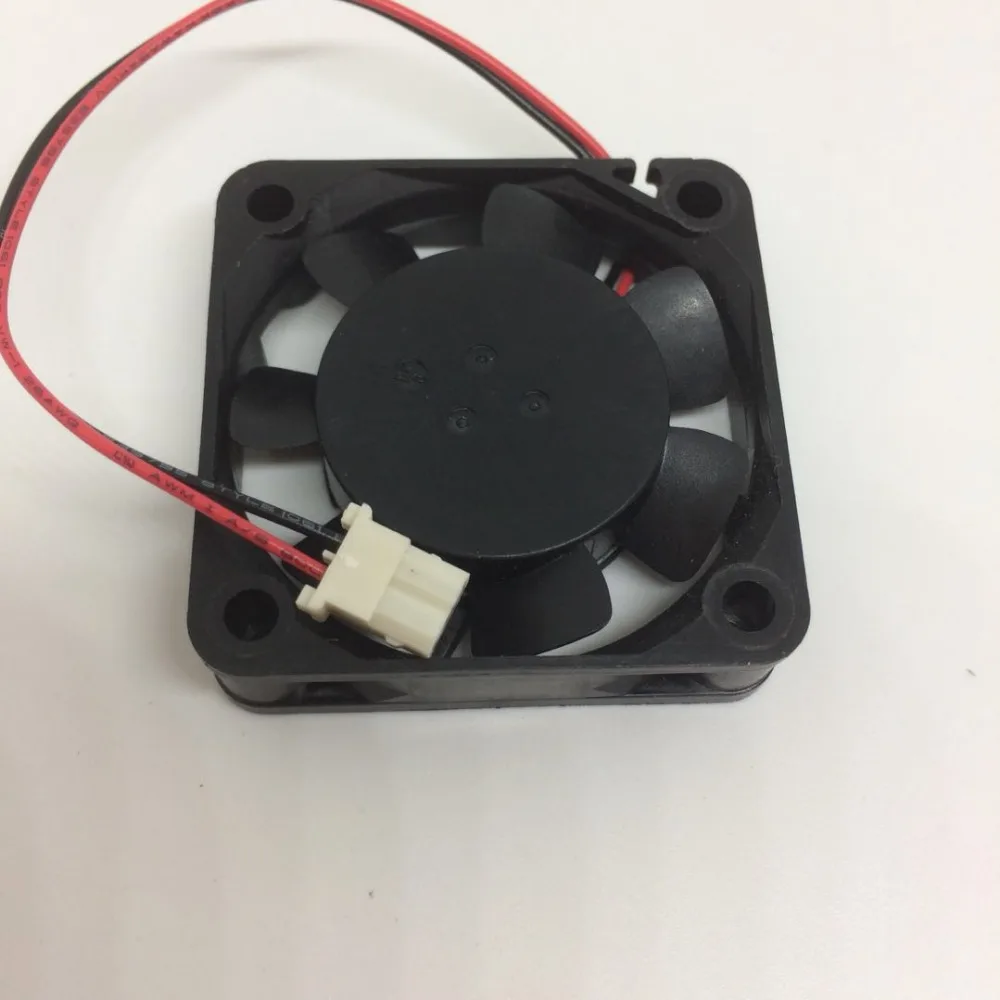Original NIDEC 4010 12V 0.05A U40X12MLZ7-51 40x40x10mm fan hole distance 3.2CM cooling fan
Original NIDEC 4010 12V 0.05A U40X12MLZ7-51 40x40x10mm fan hole distance 3.2CM cooling fan