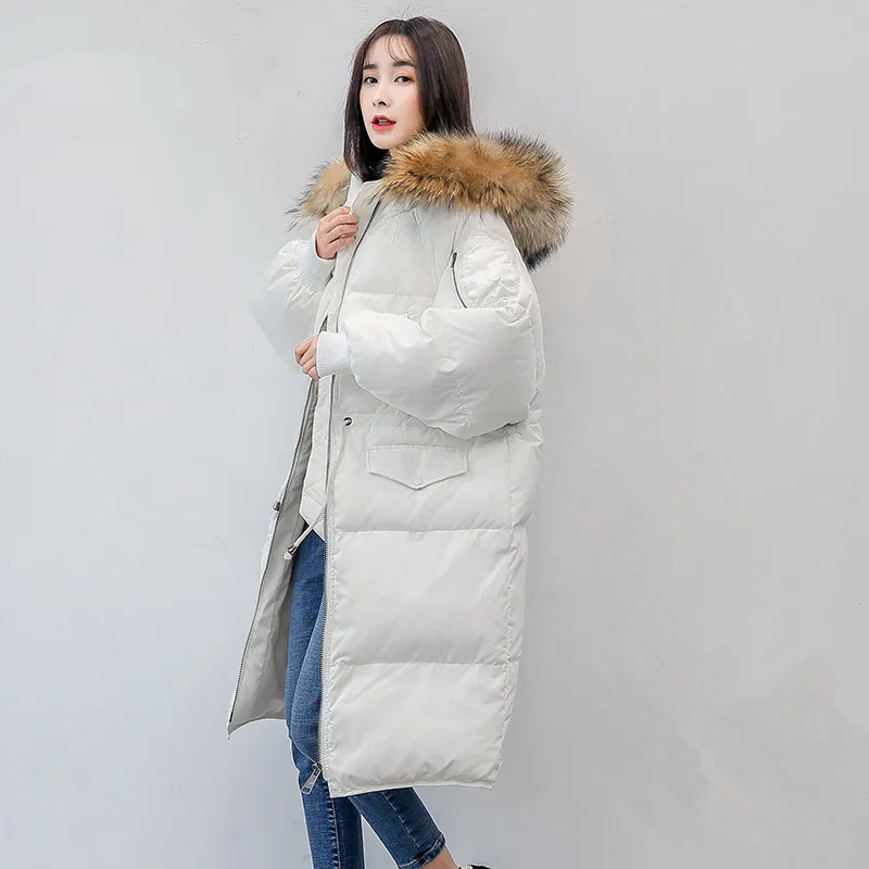 KMETRAM 2020 Winter 90% White Goose Down Jacket Woman Real Raccoon Fur Collar Hooded Long Coat Ladies Vintage Loose Parkas MY557
KMETRAM 2020 Winter 90% White Goose Down Jacket Woman Real Raccoon Fur Collar Hooded Long Coat Ladies Vintage Loose Parkas MY557
