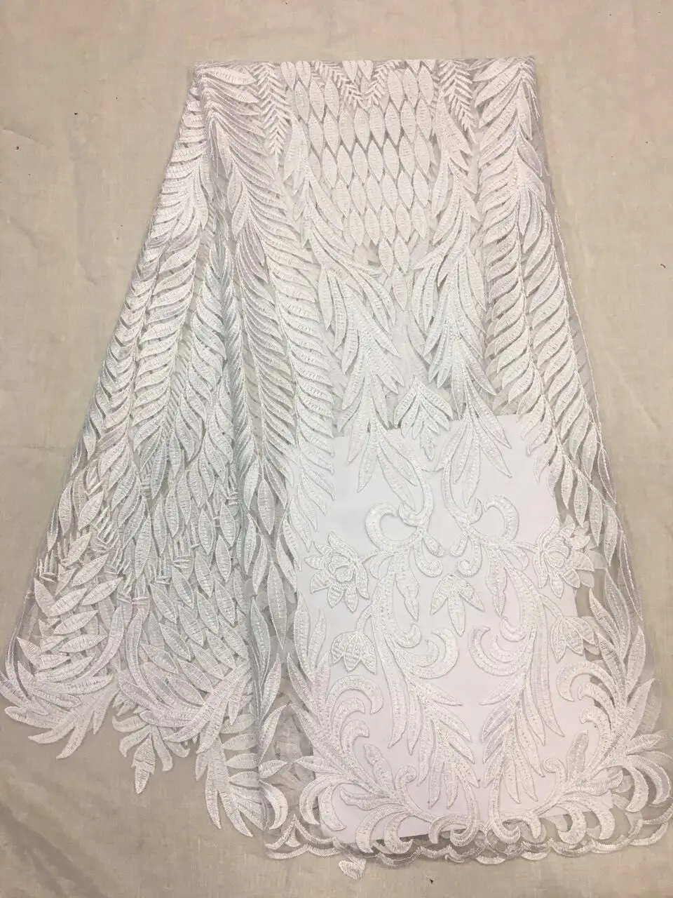 High Quality SYJ-52913 Embroidery African Nigerian Lace Fabric French Net Tulle Lace Fabric For party Dress
High Quality SYJ-52913 Embroidery African Nigerian Lace Fabric French Net Tulle Lace Fabric For party Dress