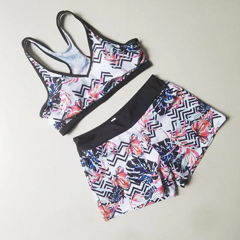 Vintage Two Piece Swimsuit Floral Bikinis Women Splicing Push Up Bikini Set With Shorts Stripe Brazilian Swimwear Bathing Suits
Vintage Two Piece Swimsuit Floral Bikinis Women Splicing Push Up Bikini Set With Shorts Stripe Brazilian Swimwear Bathing Suits