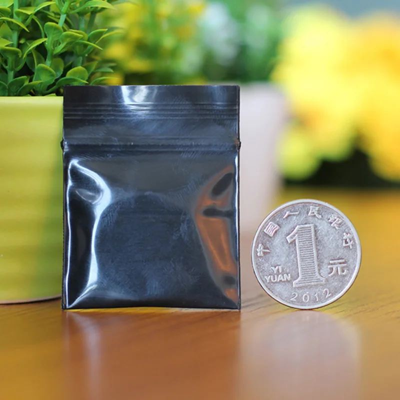 1000pcs/Lot 4x5cm Small size Black PE plastic bag Ziplock Resealable Pouch zipped gift bags Free Shipping
1000pcs/Lot 4x5cm Small size Black PE plastic bag Ziplock Resealable Pouch zipped gift bags Free Shipping