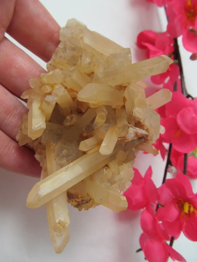 Natural Yellow Quartz Flowers Crystal Clusters Decoration Resistant Healing Stone Feng Shui Decoration142g
Natural Yellow Quartz Flowers Crystal Clusters Decoration Resistant Healing Stone Feng Shui Decoration142g