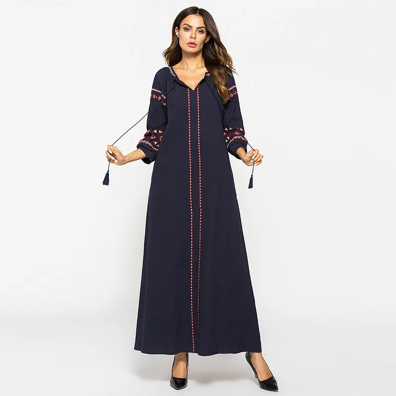 Ethnic Vintage Embroidery Maxi Long Dress 2019 Autumn Elegant Long Sleeve Dress Urban Women Casual Female Navy Muslim Dress Robe
Ethnic Vintage Embroidery Maxi Long Dress 2019 Autumn Elegant Long Sleeve Dress Urban Women Casual Female Navy Muslim Dress Robe