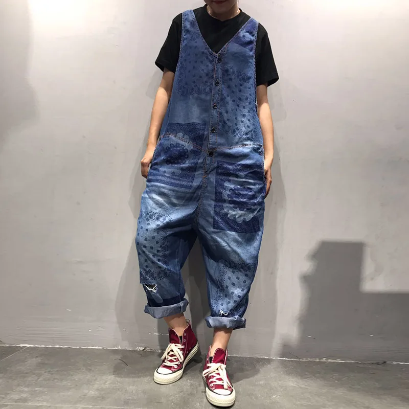 Women Joker Hole Denim Bib Female Blue Retro Print Loose Thin Section Piece Large Size Casual Pants Tide
Women Joker Hole Denim Bib Female Blue Retro Print Loose Thin Section Piece Large Size Casual Pants Tide