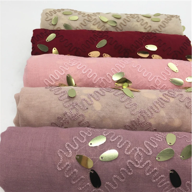 Women Scarf Fashion Metallic Sequins Embroidery Cotton Scarf Muslim Hijab Scarf High Quality Shawls And Wraps Crinkle Scarves
Women Scarf Fashion Metallic Sequins Embroidery Cotton Scarf Muslim Hijab Scarf High Quality Shawls And Wraps Crinkle Scarves