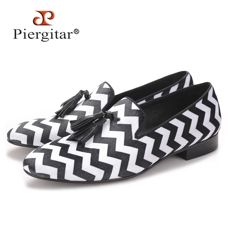 Piergitar mixed color plaid pattern with black leather tassel men velvet shoes party and wedding men's loafers men dress shoes
Piergitar mixed color plaid pattern with black leather tassel men velvet shoes party and wedding men's loafers men dress shoes
