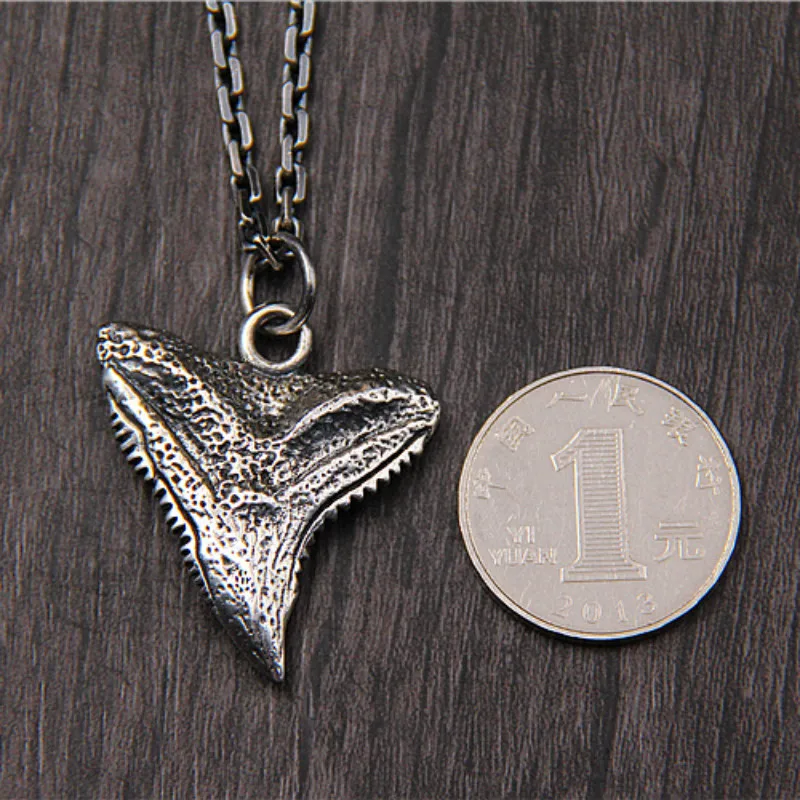 1PC Hawaii Surfer Jewelry 925 Sterling Silver Shark Teeth Pendant For New Zealand Maori Tribal Bbone Choker WoMen's Men's Neckla
1PC Hawaii Surfer Jewelry 925 Sterling Silver Shark Teeth Pendant For New Zealand Maori Tribal Bbone Choker WoMen's Men's Neckla