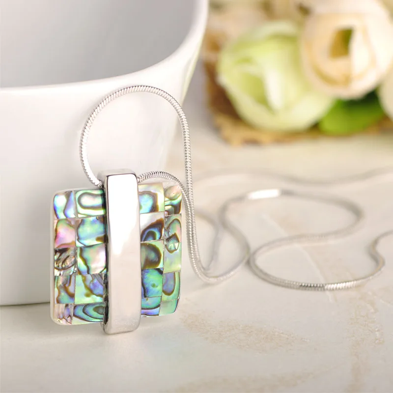 Blucome New Fashion Natural Abalone Shell Pendant Necklace For Women Girls Gold-color Collarbone Choker Party Wedding Jewelry
Blucome New Fashion Natural Abalone Shell Pendant Necklace For Women Girls Gold-color Collarbone Choker Party Wedding Jewelry