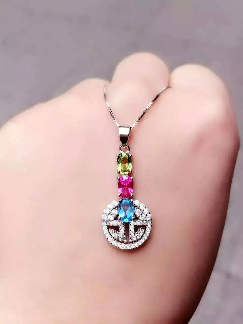 natural topaz stone pendant S925 silver Natural peridot Pendant Necklace trendy Slender Lucky coins women girl jewelry
natural topaz stone pendant S925 silver Natural peridot Pendant Necklace trendy Slender Lucky coins women girl jewelry