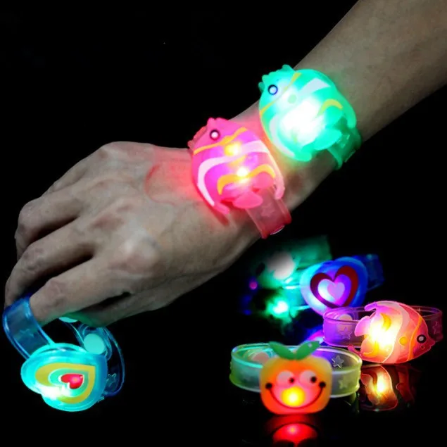 Luminous Toys Light Flash Toys Wrist Hand Take Dance Party Dinner Party New 2019 Christmas Gift For Kids
Luminous Toys Light Flash Toys Wrist Hand Take Dance Party Dinner Party New 2019 Christmas Gift For Kids